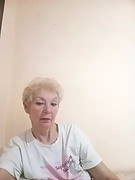 Snapshot of Calypso-Loove chatting on April 18, 2026, 11:01 am Calypso-Loove online show from April 18, 2026, 11:01 am