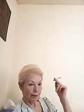 Snapshot of Calypso-Loove chatting on April 7, 2026, 1:24 pm Calypso-Loove online show from April 7, 2026, 1:24 pm