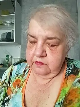 HapinessLovee online show from May 28, 2026, 6:43 am