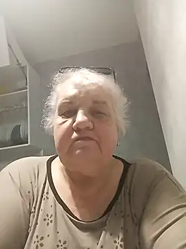 Snapshot of HapinessLovee chatting on February 13, 2026, 7:25 pm HapinessLovee online show from February 13, 2026, 7:25 pm