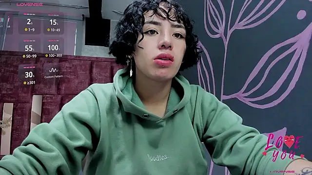 Snapshot of Kiara_Fox__ chatting on February 26, 2026, 8:31 pm Kiara Fox online show from February 26, 2026, 8:31 pm