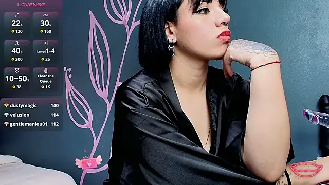 Snapshot of Kiara_Fox__ chatting on February 13, 2026, 7:52 am Kiara Fox online show from February 13, 2026, 7:52 am