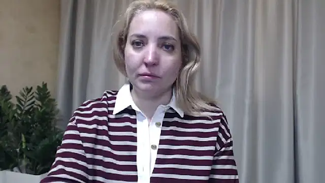 Snapshot of sweetpussy chatting on April 15, 2026, 2:21 pm sweetpussy online show from April 15, 2026, 2:21 pm