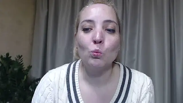 Snapshot of sweetpussy chatting on May 10, 2026, 2:41 pm sweetpussy online show from May 10, 2026, 2:41 pm