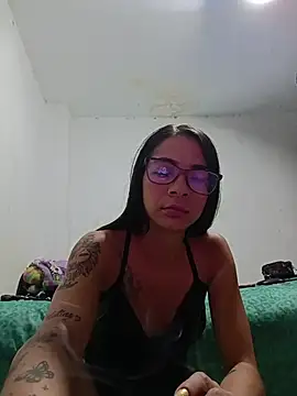 Snapshot of valenpaisita2123 chatting on January 11, 2026, 4:52 am valenpaisita2123 online show from January 11, 2026, 4:52 am