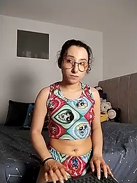 Snapshot of little__ammy chatting on December 21, 2025, 3:19 am little ammy online show from December 21, 2025, 3:19 am