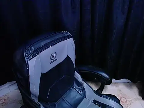 mia walker22 online show from December 21, 2025, 3:19 am