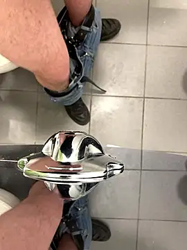 Snapshot of VIP9696 chatting on January 8, 2026, 7:42 pm VIP9696 online show from January 8, 2026, 7:42 pm