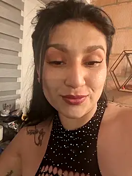 Magenta Moon online show from February 25, 2026, 11:59 pm