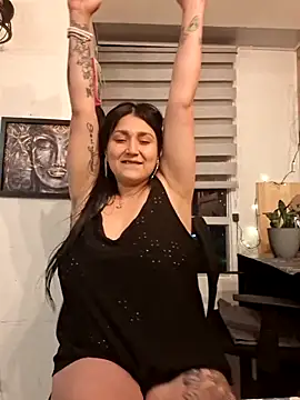 Magenta Moon online show from March 21, 2026, 1:07 am