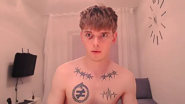 Snapshot of Fredd_Xanders chatting on July 6, 2026, 1:34 am Fredd Xanders online show from July 6, 2026, 1:34 am