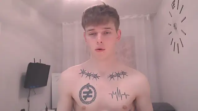 Snapshot of Fredd_Xanders chatting on June 4, 2026, 2:22 pm Fredd Xanders online show from June 4, 2026, 2:22 pm