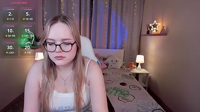 Snapshot of SallyPratt chatting on December 15, 2025, 12:55 pm SallyPratt online show from December 15, 2025, 12:55 pm