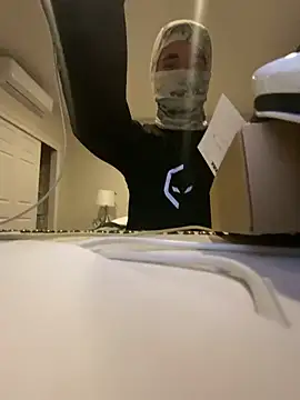 Snapshot of phantom898983 chatting on March 4, 2026, 5:37 am phantom898983 online show from March 4, 2026, 5:37 am