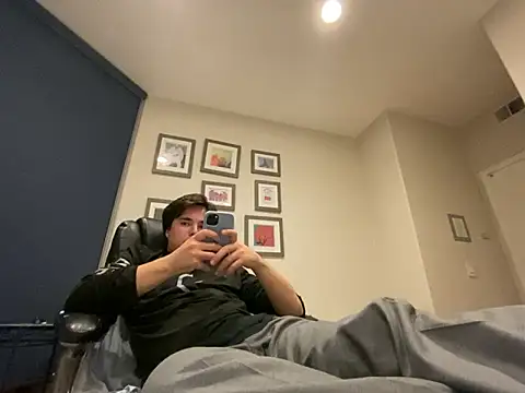 phantom898983 online show from December 18, 2025, 1:55 am