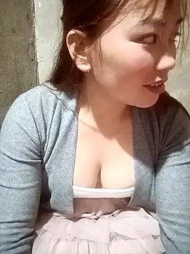 Snapshot of dona77 chatting on December 16, 2025, 1:48 pm dona77 online show from December 16, 2025, 1:48 pm