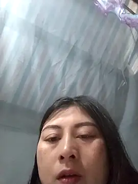 Snapshot of Paerl-sweet chatting on December 16, 2025, 2:16 am Paerl-sweet online show from December 16, 2025, 2:16 am