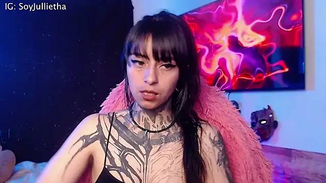 Julls420  online show from February 12, 2026, 3:17 am