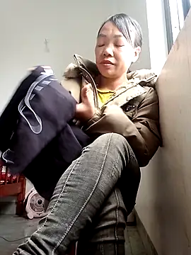 Snapshot of anna-can chatting on March 8, 2026, 8:17 am anna-can online show from March 8, 2026, 8:17 am