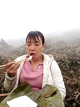 Snapshot of anna-can chatting on February 5, 2026, 4:19 am anna-can online show from February 5, 2026, 4:19 am