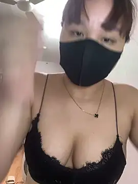 Snapshot of Hello_honey chatting on April 24, 2026, 3:36 pm Hello honey online show from April 24, 2026, 3:36 pm