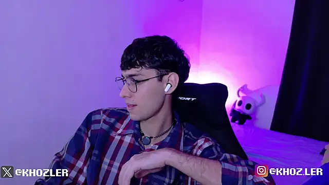 Snapshot of khoz_ler_ chatting on December 19, 2025, 3:43 am khoz ler online show from December 19, 2025, 3:43 am