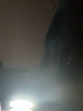 Snapshot of Leo-frm chatting on December 18, 2025, 9:14 am Leo-frm online show from December 18, 2025, 9:14 am