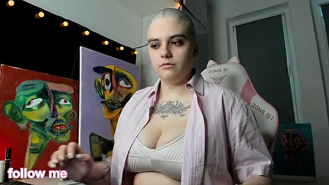 Snapshot of enigmastella chatting on December 15, 2025, 11:05 am enigmastella online show from December 15, 2025, 11:05 am