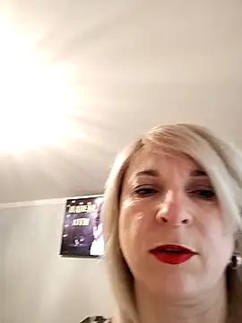 Snapshot of AhlyssaLove1155 chatting on May 13, 2026, 5:20 pm AhlyssaLove1155 online show from May 13, 2026, 5:20 pm