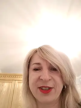 Snapshot of AhlyssaLove1155 chatting on May 5, 2026, 5:16 pm AhlyssaLove1155 online show from May 5, 2026, 5:16 pm