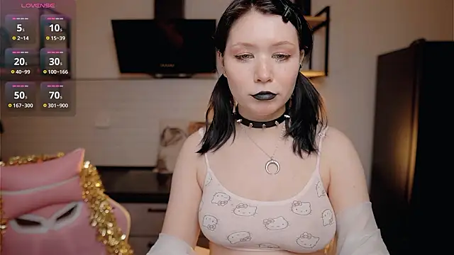 Snapshot of Nickari chatting on February 27, 2026, 11:21 am Nickari online show from February 27, 2026, 11:21 am