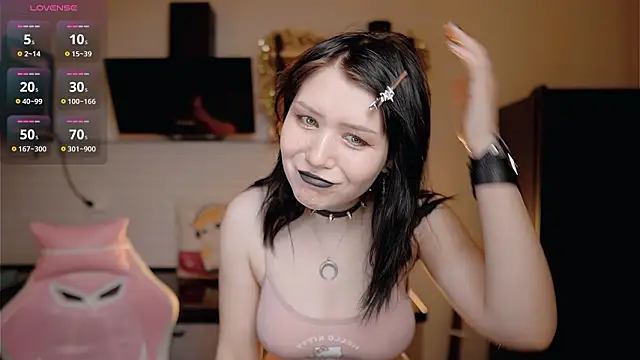 Snapshot of Nickari chatting on March 26, 2026, 6:11 am Nickari online show from March 26, 2026, 6:11 am