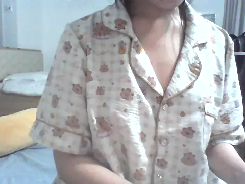 Snapshot of KellyCin chatting on December 17, 2025, 5:29 pm KellyCin online show from December 17, 2025, 5:29 pm