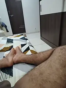johny044 online show from June 7, 2026, 8:58 pm