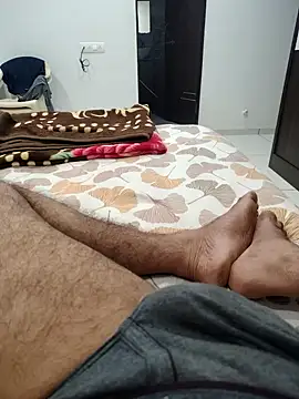 Snapshot of johny044 chatting on February 22, 2026, 9:27 pm johny044 online show from February 22, 2026, 9:27 pm