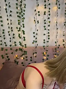 Snapshot of meli_sun chatting on December 15, 2025, 10:21 am meli sun online show from December 15, 2025, 10:21 am