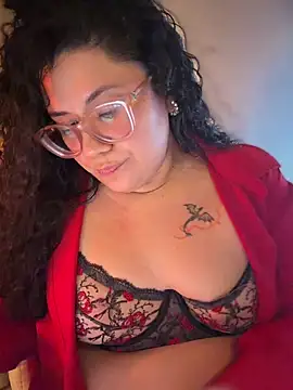 Snapshot of VanesssaMilf_ chatting on July 5, 2026, 3:44 am VanesssaMilf online show from July 5, 2026, 3:44 am