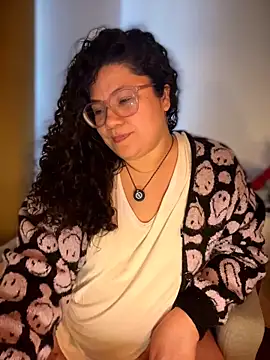 VanesssaMilf  online show from February 7, 2026, 1:41 pm