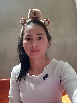 Snapshot of Him_MountainGirl chatting on February 19, 2026, 12:07 am Him MountainGirl online show from February 19, 2026, 12:07 am