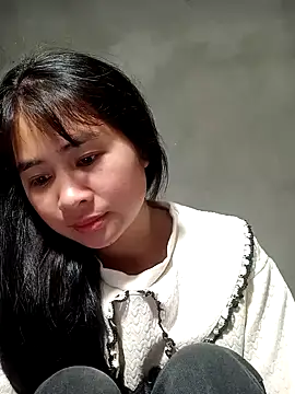 Snapshot of Him_MountainGirl chatting on February 9, 2026, 12:08 am Him MountainGirl online show from February 9, 2026, 12:08 am