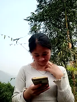 Snapshot of Him_MountainGirl chatting on January 13, 2026, 5:33 am Him MountainGirl online show from January 13, 2026, 5:33 am