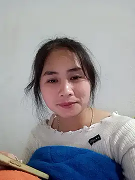 Snapshot of Him_MountainGirl chatting on January 12, 2026, 12:34 pm Him MountainGirl online show from January 12, 2026, 12:34 pm