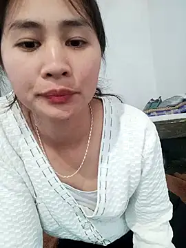 Snapshot of Him_MountainGirl chatting on December 20, 2025, 1:52 am Him MountainGirl online show from December 20, 2025, 1:52 am