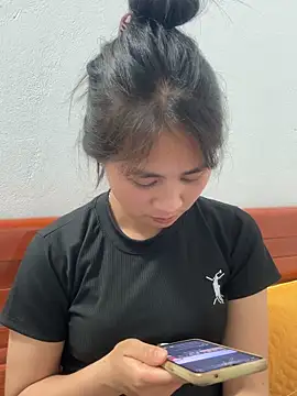 Him MountainGirl online show from March 23, 2026, 1:33 pm