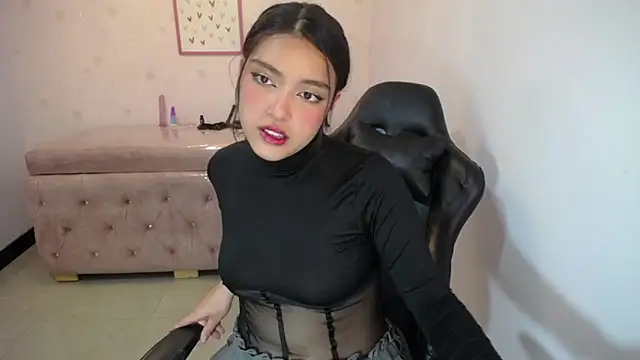 Snapshot of Catlyn_ch chatting on December 16, 2025, 10:14 pm Catlyn ch online show from December 16, 2025, 10:14 pm