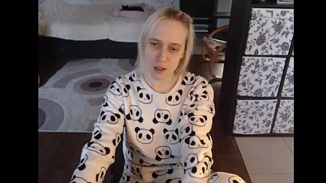 Snapshot of Sweet_Shugar_4Daddy chatting on December 15, 2025, 9:15 am Sweet Shugar 4Daddy online show from December 15, 2025, 9:15 am