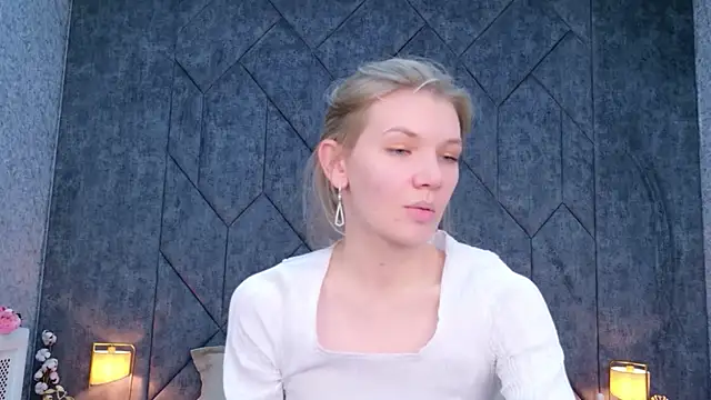 Snapshot of Vivien_Hans chatting on May 23, 2026, 8:41 pm Vivien Hans online show from May 23, 2026, 8:41 pm