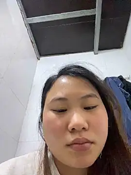 Ly-ly123 online show from December 15, 2025, 10:37 pm