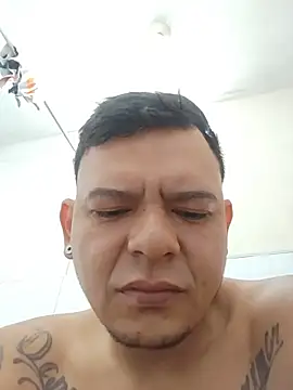 YTupapito1234 online show from June 1, 2026, 2:50 pm