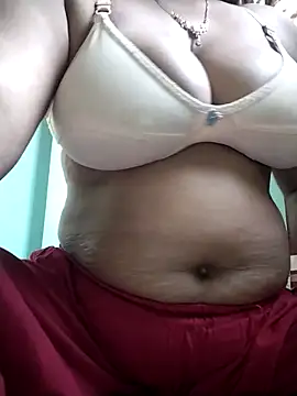 Snapshot of Uma-2 chatting on December 18, 2025, 4:28 am Uma-2 online show from December 18, 2025, 4:28 am